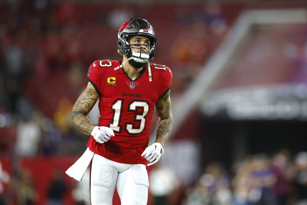 Mike Evans Net Worth 2025: The Wealthy Playmaker’s Journey